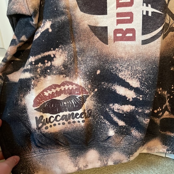 Tampa Bay bleached sweatshirt - Picture 2 of 6